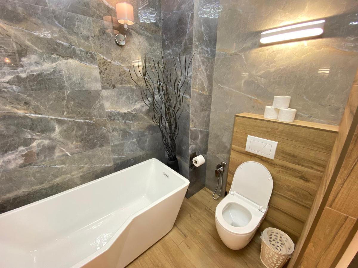 Rentnow Modern Lux Apartment In Centre Chisinau Bagian luar foto