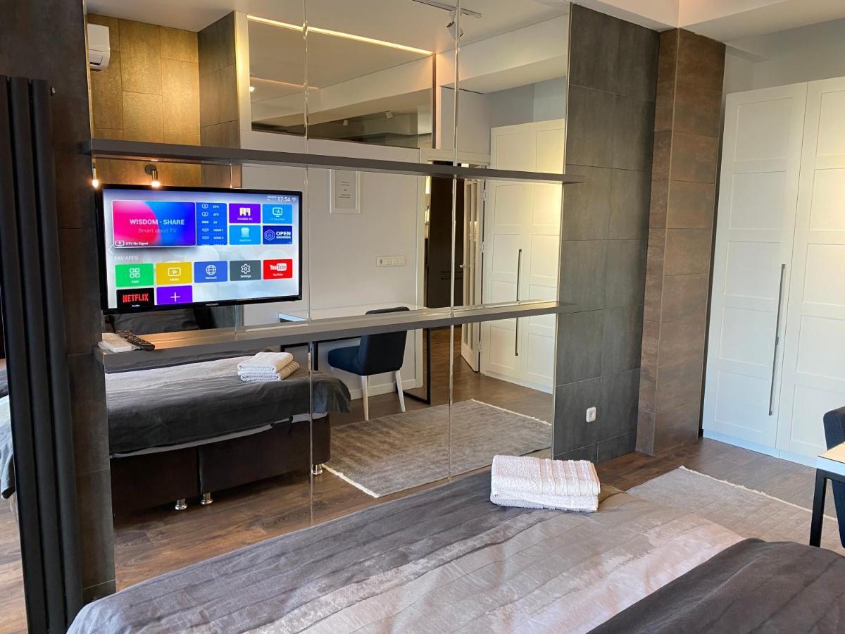 Rentnow Modern Lux Apartment In Centre Chisinau Bagian luar foto