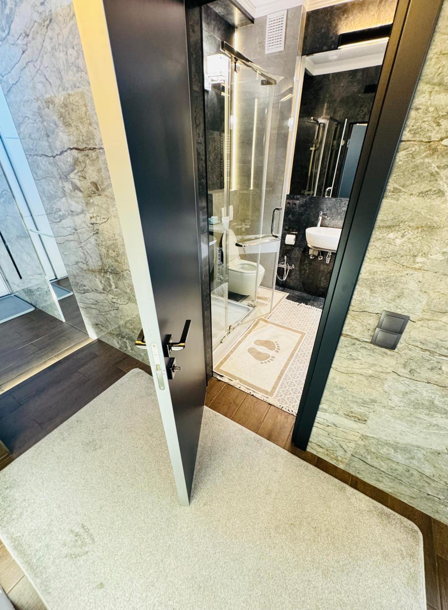 Rentnow Modern Lux Apartment In Centre Chisinau Bagian luar foto