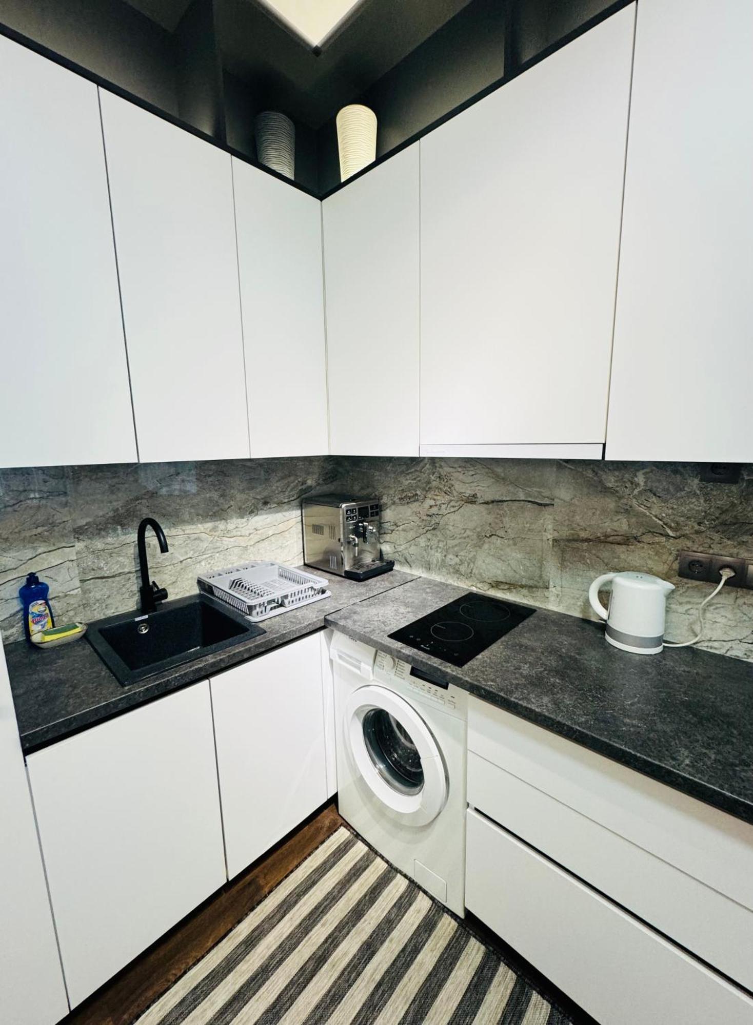 Rentnow Modern Lux Apartment In Centre Chisinau Bagian luar foto